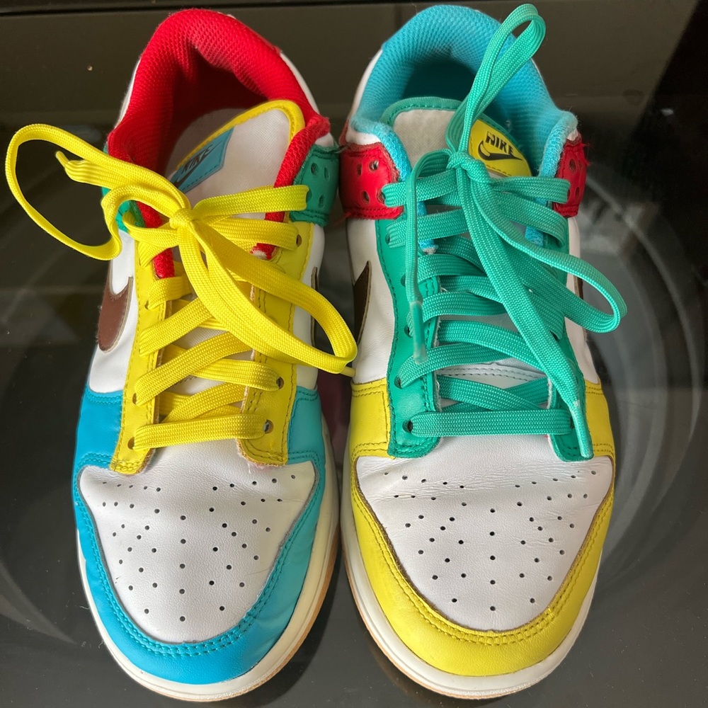 Dunk Low SE 'Free.99